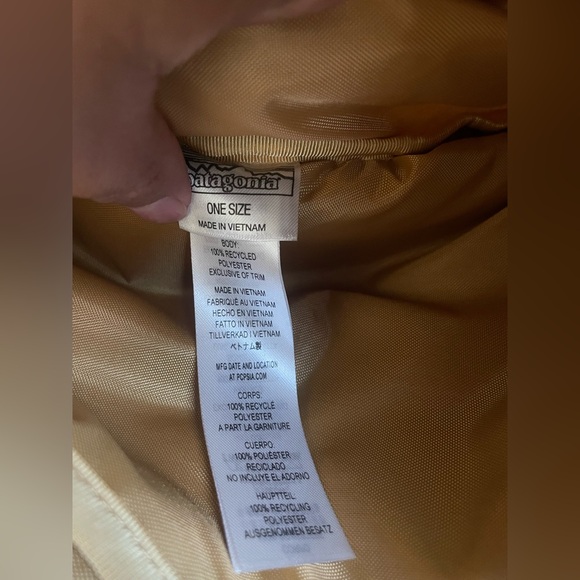 Patagonia Sage Green Men's Backpack - Picture 10 of 10